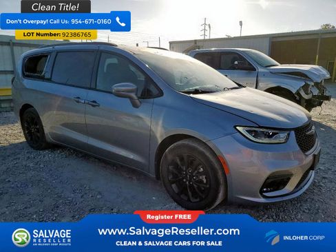 Used 2021 Chrysler Pacifica Touring w/ S Appearance Package image 5
