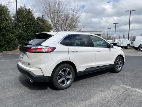 Used 2019 Ford Edge SEL w/ Equipment Group 201A image 9