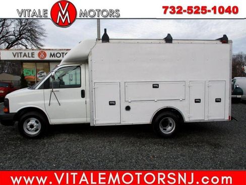 Used 2004 Chevrolet Express 3500 image 1