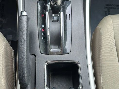 Used 2015 Honda Accord LX image 37
