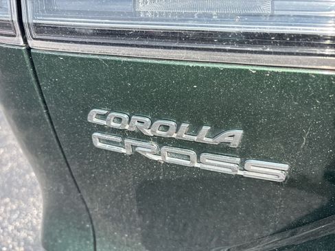 Used 2024 Toyota Corolla Cross XLE AWD/4WD image 19