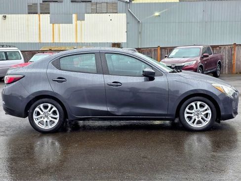 Used 2016 Scion iA image 8