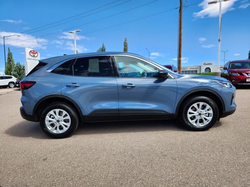 Used 2024 Ford Escape Active AWD/4WD image 2