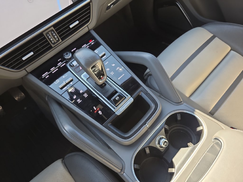 Used 2019 Porsche Cayenne E-Hybrid AWD/4WD image 15