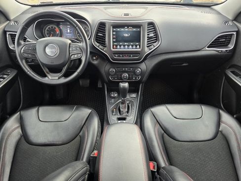 Used 2021 Jeep Cherokee Trailhawk w/ Technology Group image 27
