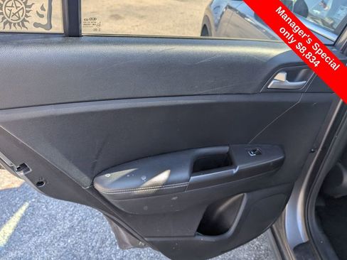 Used 2017 Kia Sportage LX image 10