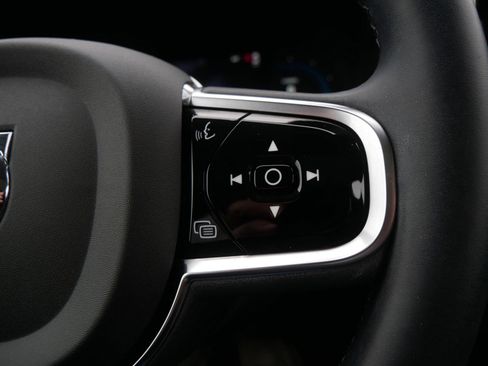 Used 2023 Volvo XC60 T8 Ultimate w/ Climate Package image 25