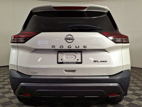Used 2023 Nissan Rogue SL w/ SL Premium Package image 9