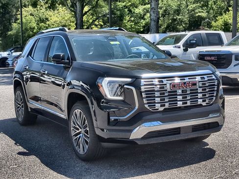 Used 2026 GMC Terrain Denali AWD/4WD image 2