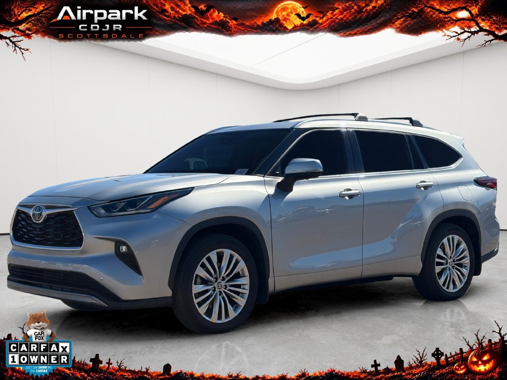 Used 2025 Toyota Highlander Platinum AWD/4WD image 1