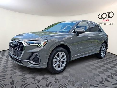 Certified 2025 Audi Q3 2.0T Premium w/ Convenience Package AWD/4WD image 3
