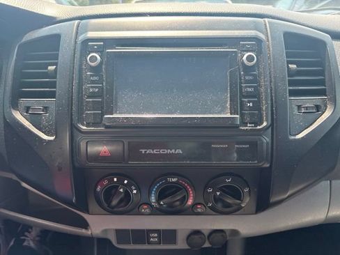 Used 2015 Toyota Tacoma 2WD Access Cab image 13