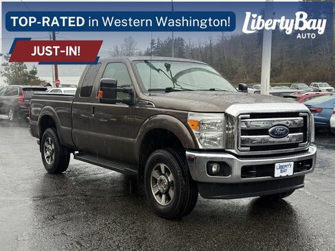 Used 2016 Ford F250 Lariat w/ Camper Package image 3