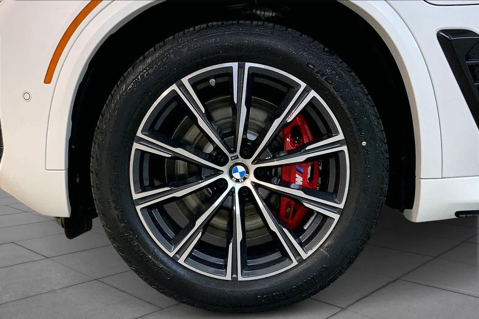 Used 2026 BMW X5 xDrive50e w/ M Sport Package AWD/4WD image 11