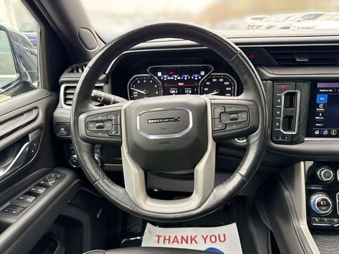 Used 2021 GMC Yukon Denali w/ Denali Premium Package image 11
