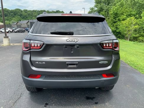 Used 2024 Jeep Compass Latitude w/ Altitude Special Edition AWD/4WD image 12