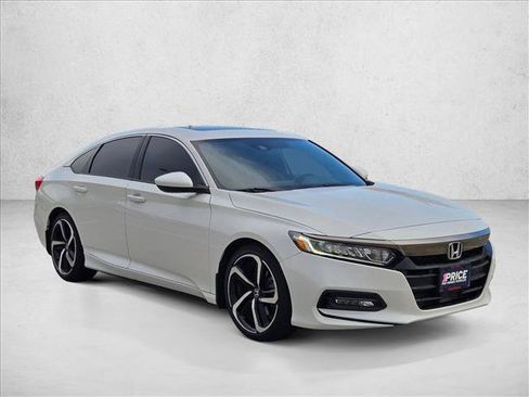 Used 2018 Honda Accord Sport image 3
