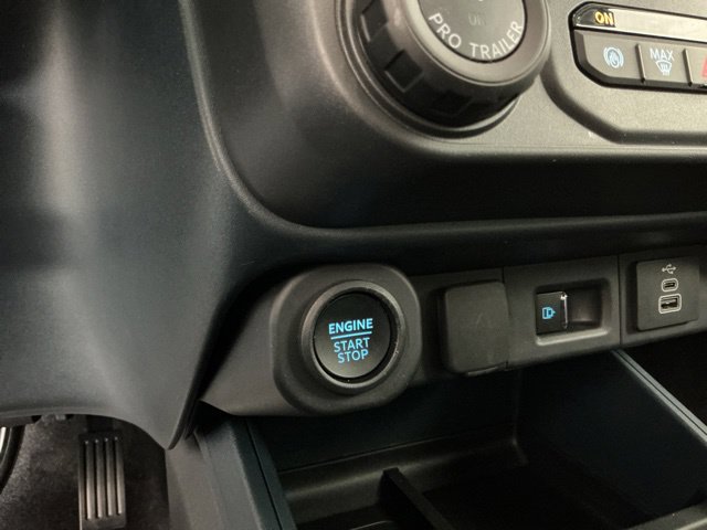 Used 2026 Ford Maverick Tremor AWD/4WD image 26