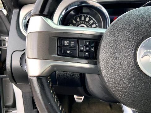 Used 2014 Ford Mustang GT Premium image 22