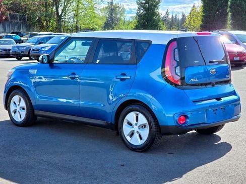 Used 2015 Kia Soul EV + FWD image 5