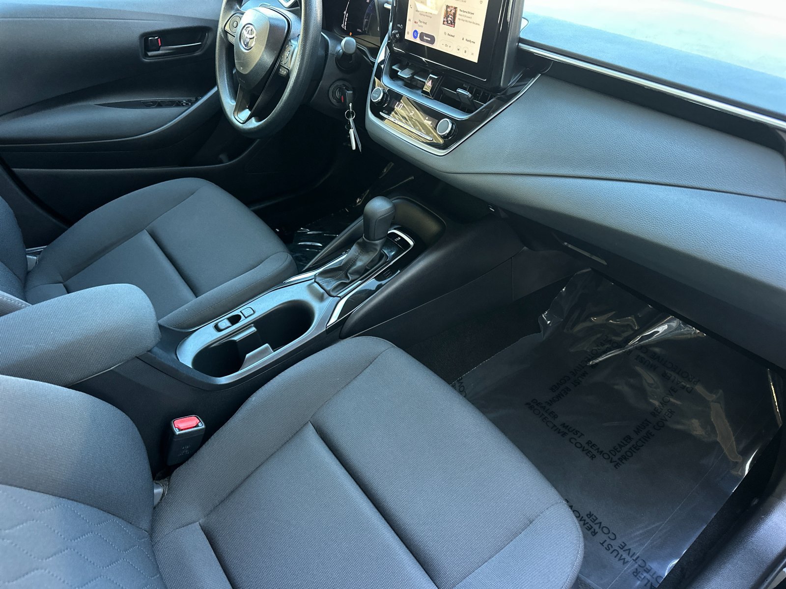 Used 2026 Toyota Corolla LE FWD image 14