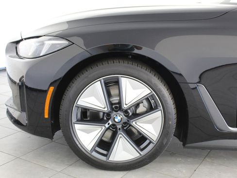 Used 2025 BMW i4 xDrive40i AWD/4WD image 21