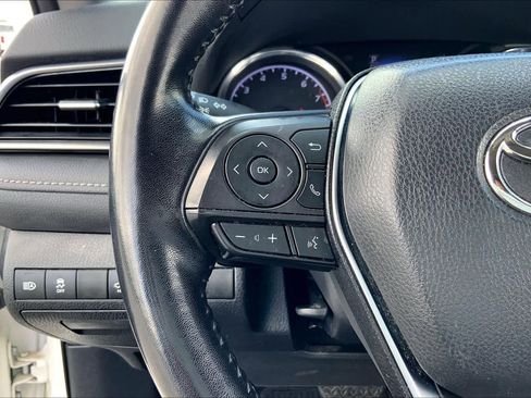 Used 2019 Toyota Camry SE FWD image 23