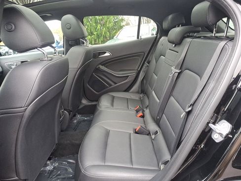 Certified 2019 Mercedes-Benz GLA 250 4MATIC image 10