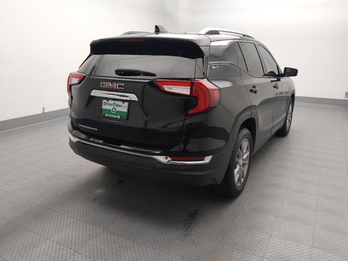 Used 2022 GMC Terrain SLT w/ Infotainment Package II FWD image 7
