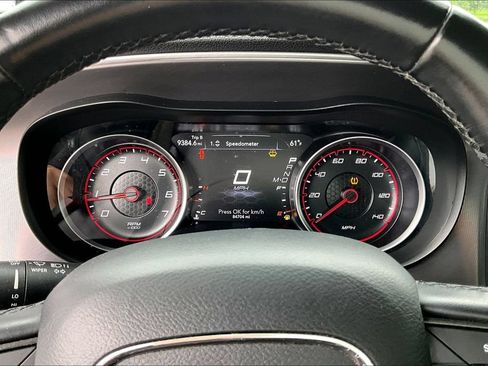 Used 2022 Dodge Charger SXT RWD image 16