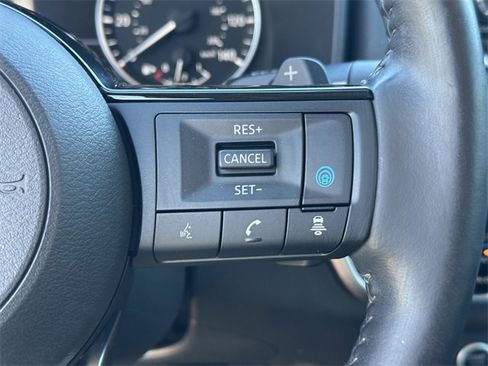 Used 2021 Nissan Rogue SV w/ Premium Package image 25