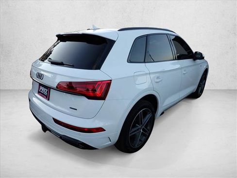 Used 2025 Audi Q5 e Premium Plus w/ Premium Plus Package image 4