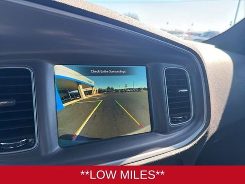 Used 2022 Dodge Charger SXT image 13