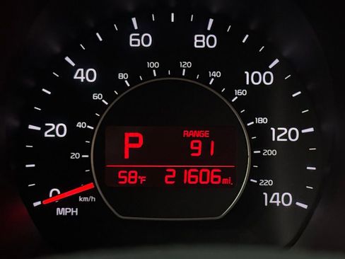 Used 2017 Kia Soul + w/ Designer's Package image 21