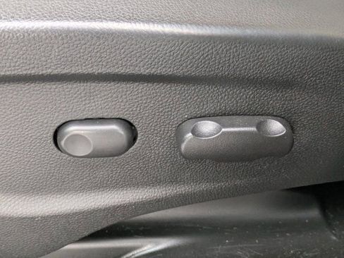 Used 2017 Buick Encore Essence image 16