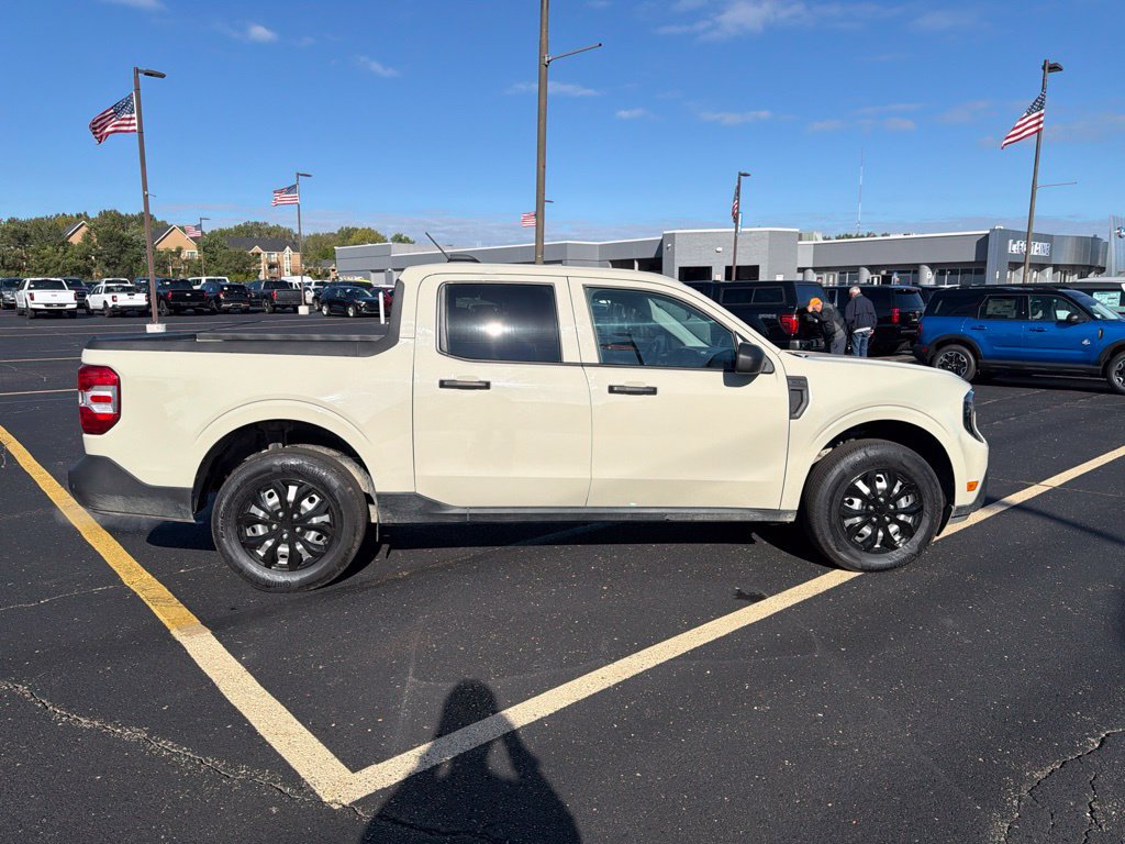 Used 2025 Ford Maverick XL w/ 4K Tow Package AWD/4WD image 4