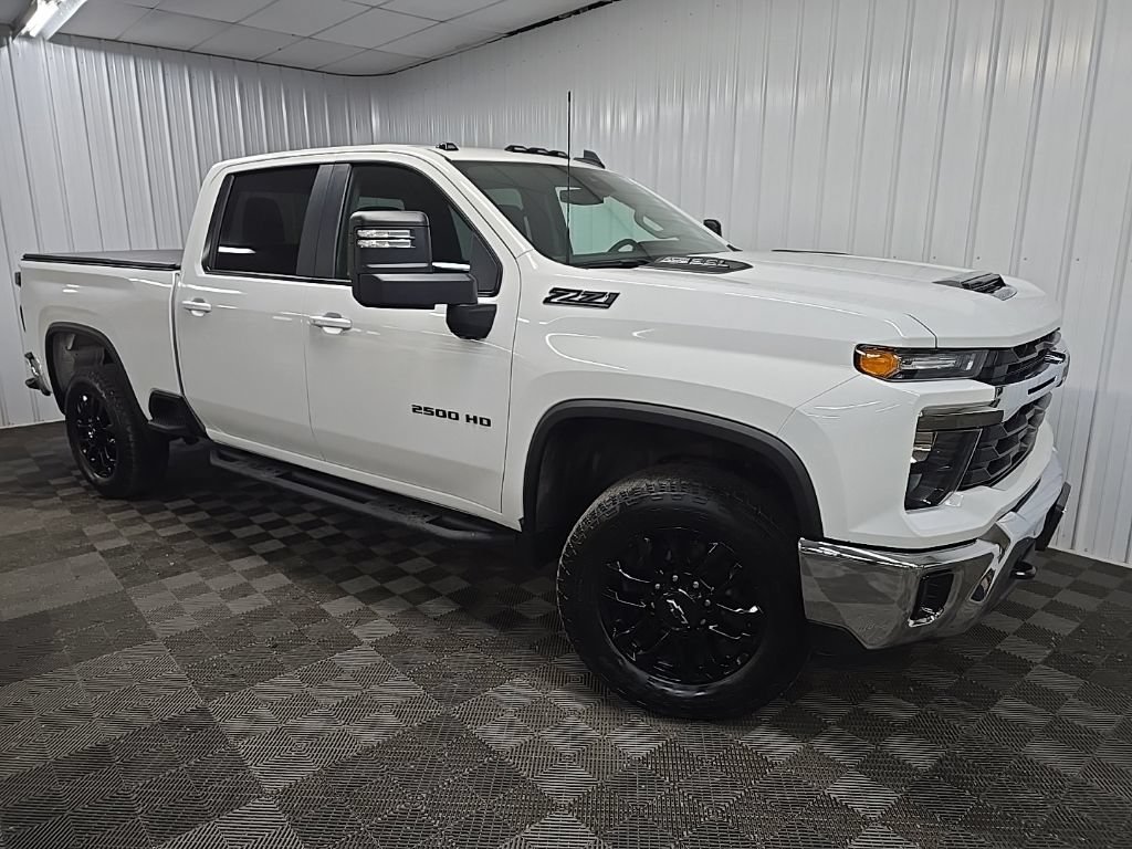 Used 2025 Chevrolet Silverado 2500 LT AWD/4WD image 7