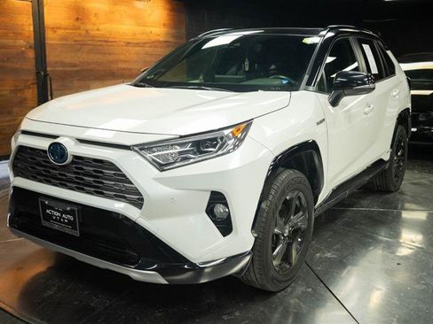 Used 2020 Toyota RAV4 XSE AWD/4WD image 2