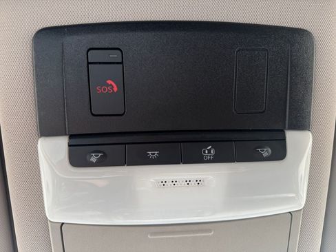 Used 2025 Nissan Rogue SV FWD image 27