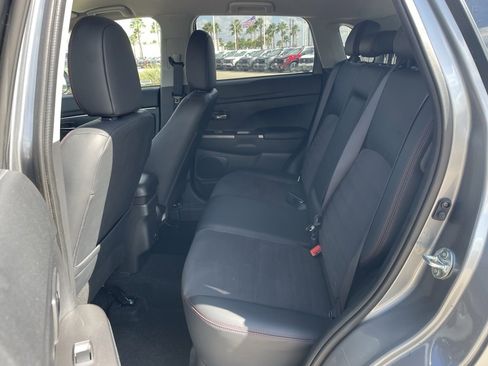 Used 2025 Mitsubishi Outlander Sport ES image 16