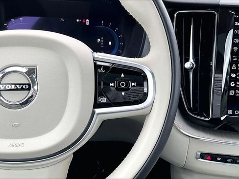 Certified 2023 Volvo XC60 B5 Plus w/ Climate Package image 24
