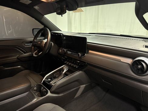 Used 2023 Chevrolet Colorado LT w/ LT Convenience Package image 14