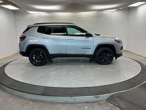 New 2026 Jeep Compass Latitude image 6