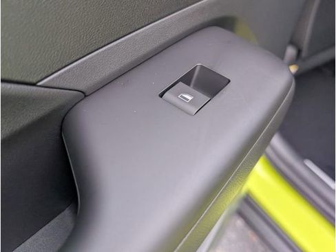 New 2026 Hyundai Kona SE image 12