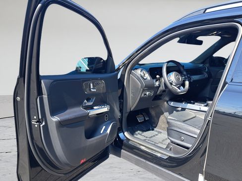 Used 2022 Mercedes-Benz GLB 35 AMG 4MATIC image 9