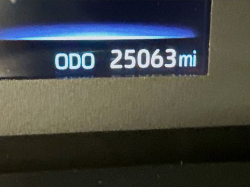 Used 2024 Toyota Corolla LE image 18