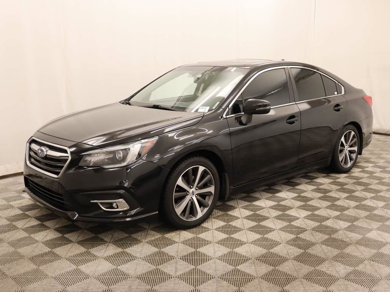 Used 2018 Subaru Legacy 2.5i Limited AWD/4WD image 1