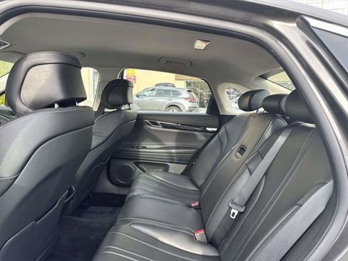 Used 2023 Genesis G80 2.5T image 11