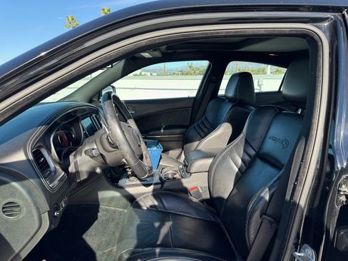 Used 2019 Dodge Charger SRT Hellcat w/ Harman/Kardon Audio Group image 5