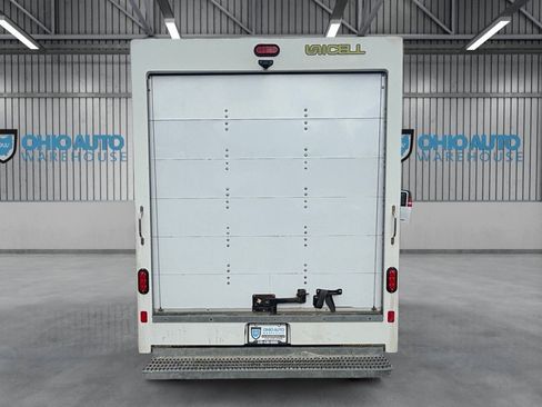 Used 2019 GMC Savana 3500 w/ Driver Convenience Package RWD image 6